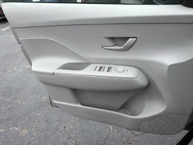 Used 2025 Hyundai Kona SEL AWD/4WD image 24