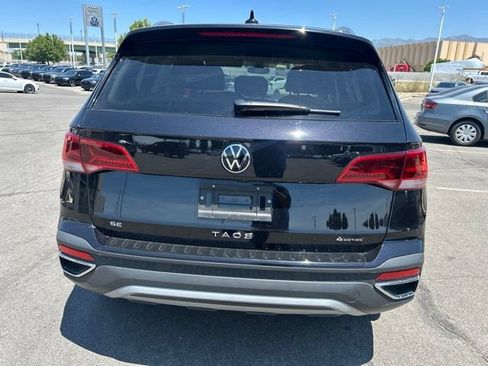 Used 2024 Volkswagen Taos SE AWD/4WD image 4