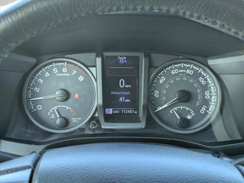 Used 2017 Toyota Tacoma TRD Sport w/ Tow Package (A/T) AWD/4WD image 10