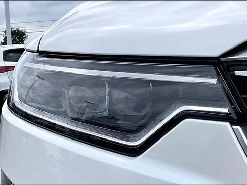Used 2024 Cadillac XT6 Premium Luxury w/ Platinum Package AWD/4WD image 28