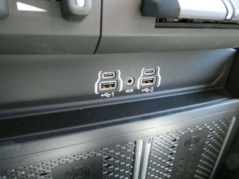 New 2026 RAM 2500 Laramie w/ Night Edition AWD/4WD image 28