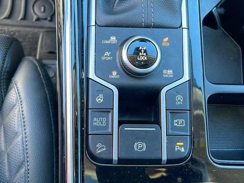 Used 2023 Kia Sorento SX Prestige image 25