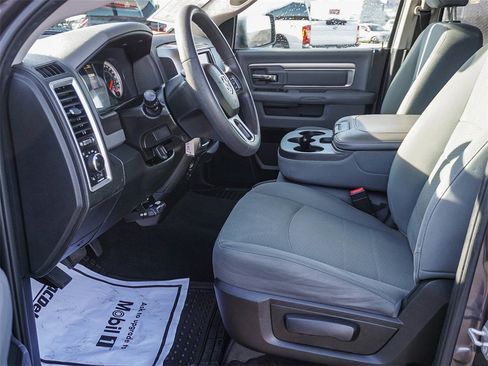 Used 2018 RAM 1500 Classic SLT image 19