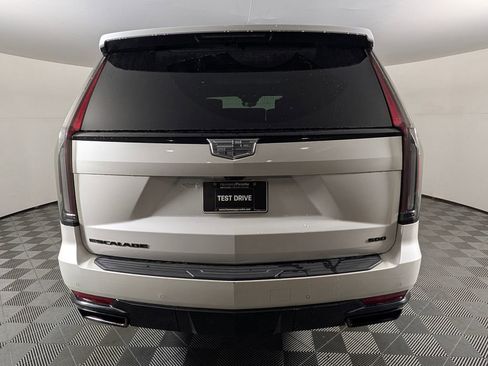 Used 2023 Cadillac Escalade Sport Platinum w/ LPO, ONYX Package AWD/4WD image 6