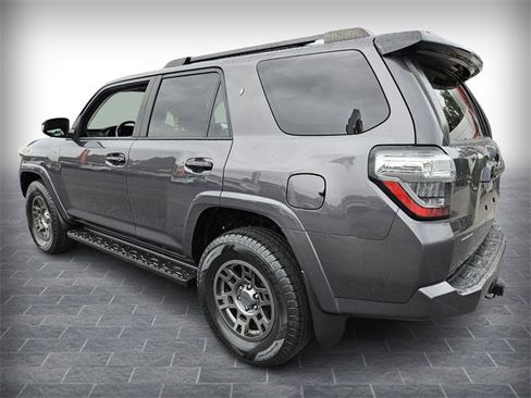 Used 2020 Toyota 4Runner 4WD image 5