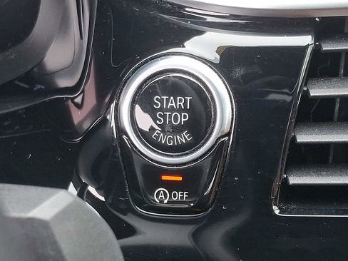 Used 2017 BMW 540i xDrive image 24