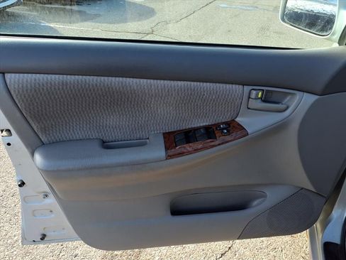 Used 2005 Toyota Corolla image 12