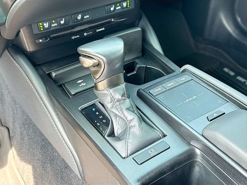 Used 2021 Lexus ES 350 w/ Premium Package FWD image 16