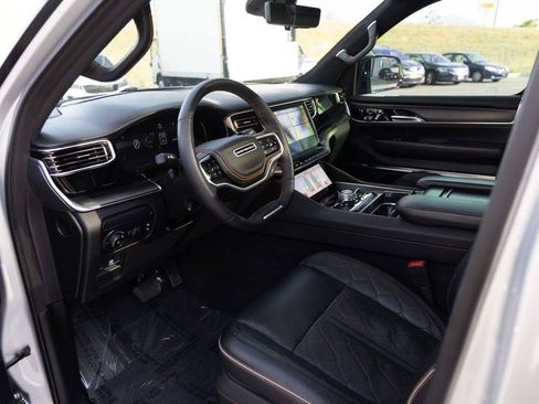 Used 2024 Jeep Grand Wagoneer L Series III w/ Quick Order Packagew 28T AWD/4WD image 10