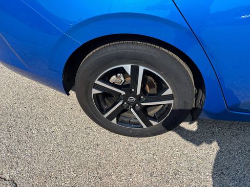 Used 2025 Nissan Sentra SV FWD image 28