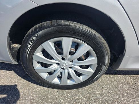 Used 2013 Toyota Corolla LE image 20