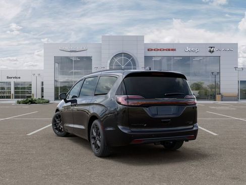 New 2026 Chrysler Pacifica Limited w/ S Appearance Package image 3