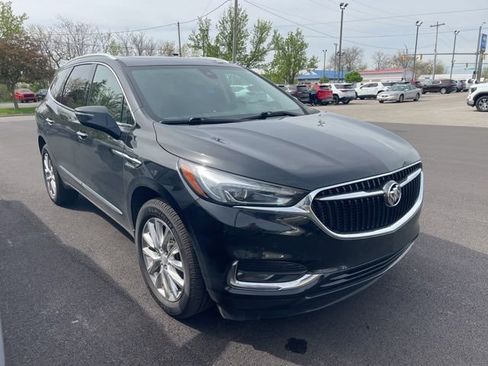 Used 2020 Buick Enclave Premium w/ Sun and Sites Package AWD/4WD image 2