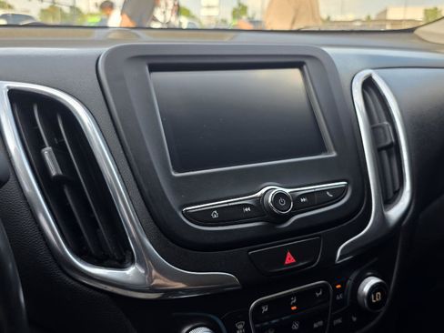 Used 2018 Chevrolet Equinox LT FWD image 18