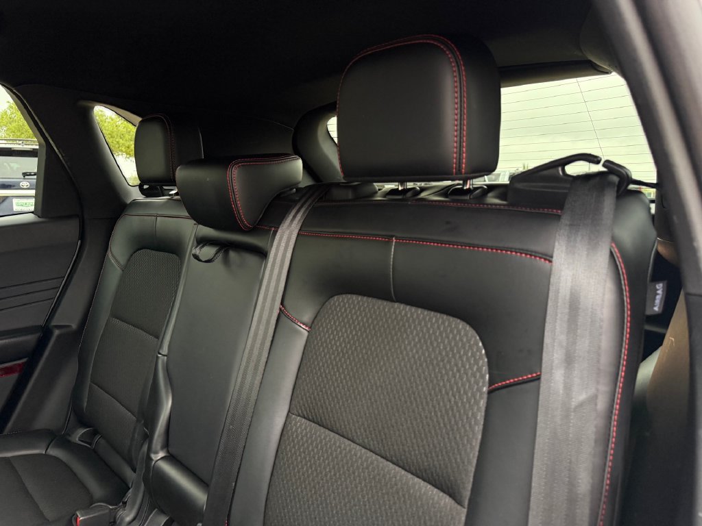 Used 2025 Ford Escape ST-Line FWD image 19