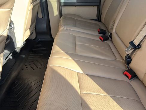 Used 2015 Ford F250 Lariat w/ Lariat Ultimate Package AWD/4WD image 44