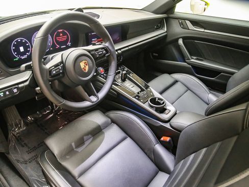 Certified 2025 Porsche 911 Carrera w/ Premium Package RWD image 4