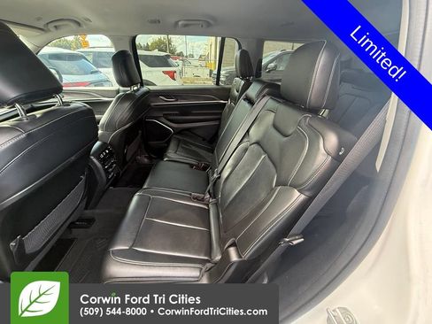 Used 2022 Jeep Grand Cherokee L Limited AWD/4WD image 4