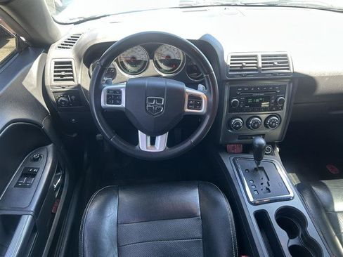 Used 2014 Dodge Challenger R/T RWD image 10