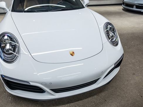 Used 2018 Porsche 911 Targa 4S image 6