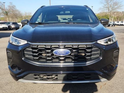 Used 2023 Ford Escape ST-Line w/ Cold Weather Package image 8