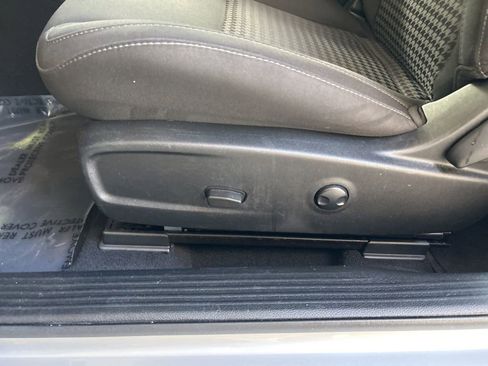 Used 2022 Dodge Challenger GT image 38