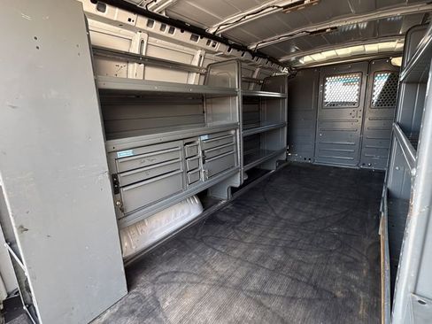 Used 2020 Chevrolet Express 3500 Extended w/ Driver Convenience Package image 11