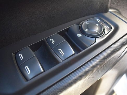 Used 2024 Chevrolet Silverado 1500 Custom image 23