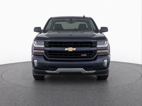 Used 2018 Chevrolet Silverado 1500 LT w/ All Star Edition AWD/4WD image 2