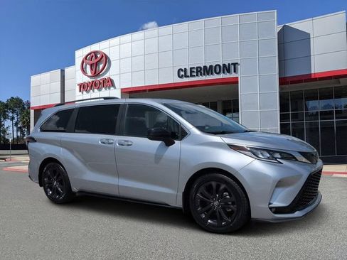 Certified 2024 Toyota Sienna XSE FWD image 1