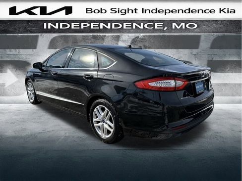 Used 2014 Ford Fusion SE image 12