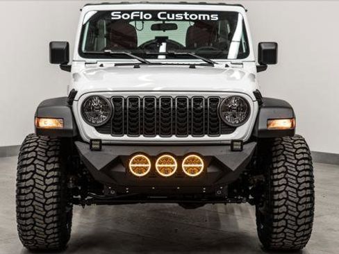 Used 2026 Jeep Wrangler Unlimited Sport image 3