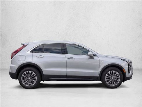 Used 2024 Cadillac XT4 Premium Luxury FWD image 8