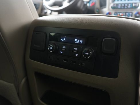 Used 2019 GMC Yukon XL SLT w/ Open Road Package image 16