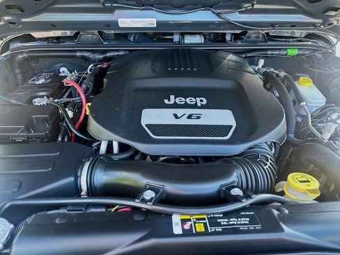 Used 2017 Jeep Wrangler Sport AWD/4WD image 28