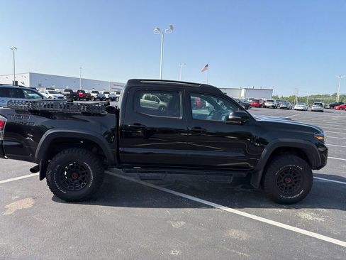 Used 2023 Toyota Tacoma TRD Pro AWD/4WD image 8