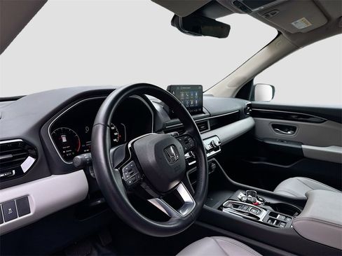 Used 2024 Honda Pilot EX-L image 9