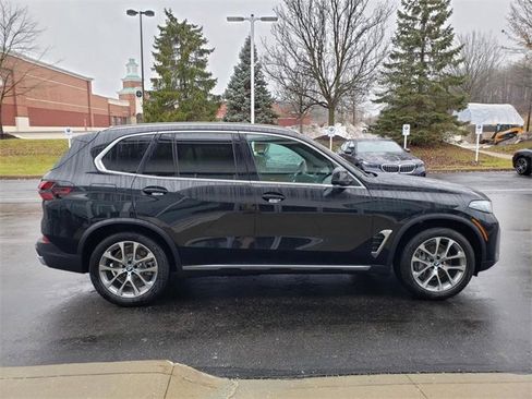 New 2026 BMW X5 xDrive50e w/ Premium Package image 4