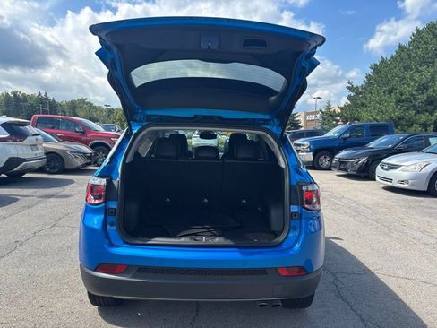 Used 2022 Jeep Compass Limited AWD/4WD image 7