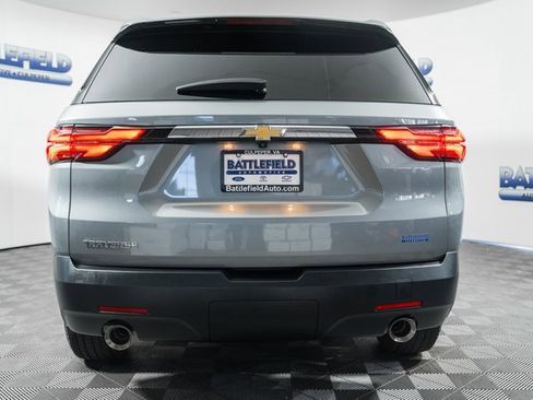Used 2023 Chevrolet Traverse LS image 4