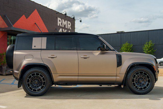 Used 2026 Land Rover Defender 110 OCTA AWD/4WD image 4