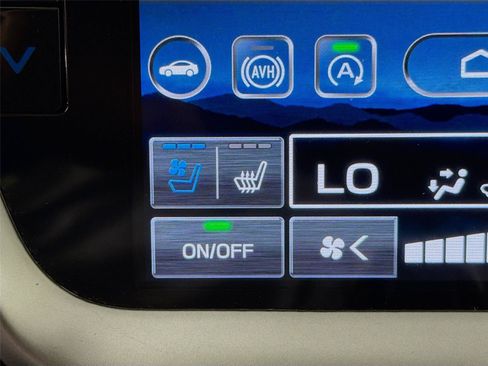 Used 2024 Subaru Outback Touring XT w/ Popular Package #2 AWD/4WD image 25