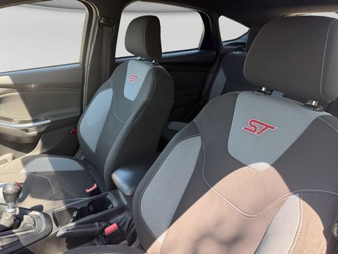 Used 2017 Ford Focus ST FWD image 23