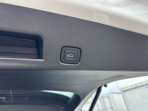 Certified 2026 GMC Acadia Denali w/ LPO, Floor Liner Package image 15