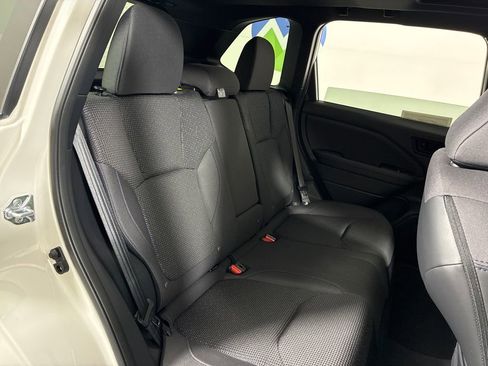 Used 2025 Subaru Forester Premium image 33