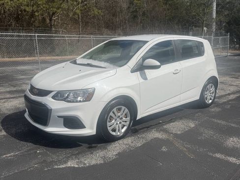 Used 2020 Chevrolet Sonic LT FWD image 2