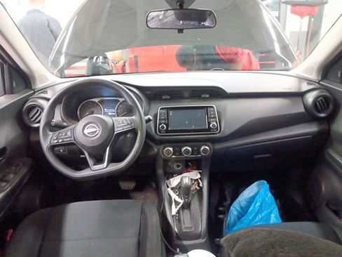 Used 2023 Nissan Kicks S image 12