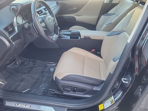 Used 2020 Lexus ES 350 Ultra Luxury image 10