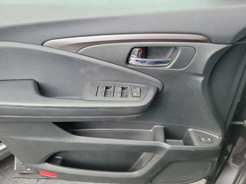 Used 2017 Honda Pilot EX-L image 17