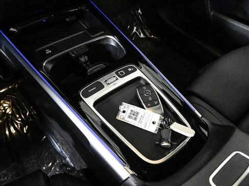 Certified 2026 Mercedes-Benz GLB 250 4MATIC image 13